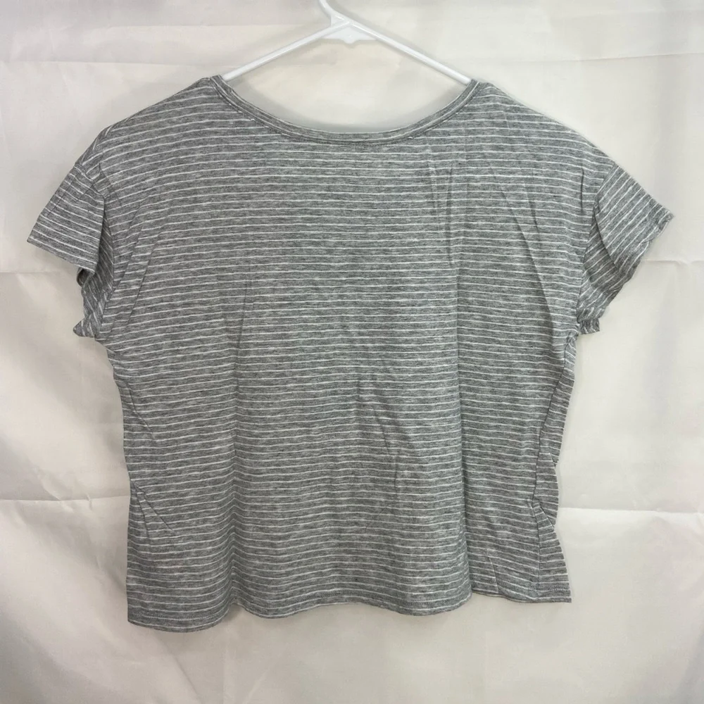 EUC Justice girl’s gray white striped photo cropped short sleeve summer shirt 14